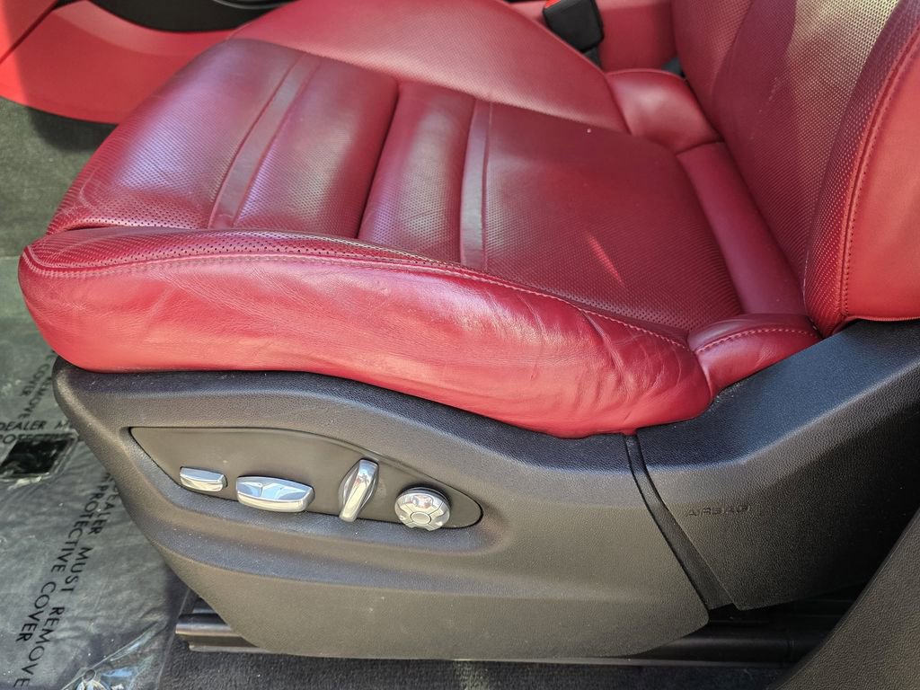 Used 2021 Porsche Cayenne GTS image 19