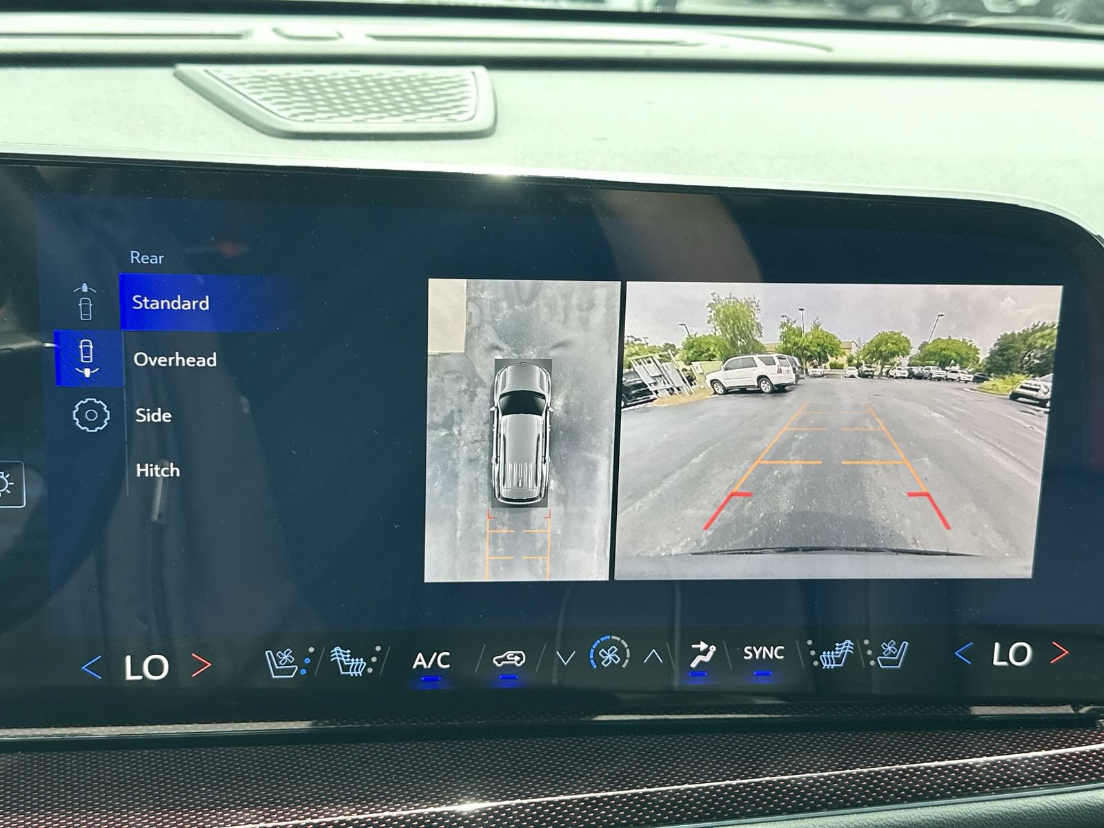 Used 2026 Chevrolet Traverse RS AWD/4WD image 27
