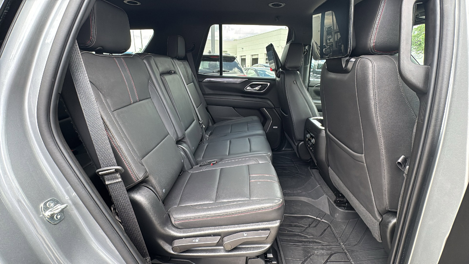Used 2023 Chevrolet Tahoe RST w/ Luxury Package AWD/4WD image 25