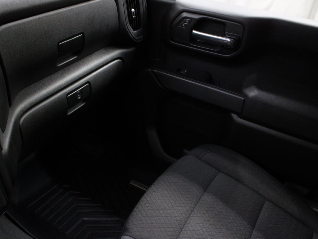 Used 2025 Chevrolet Silverado 1500 Custom AWD/4WD image 25