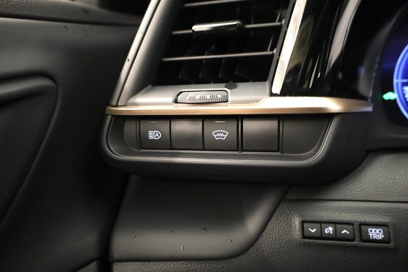 Used 2024 Toyota Crown XLE image 28