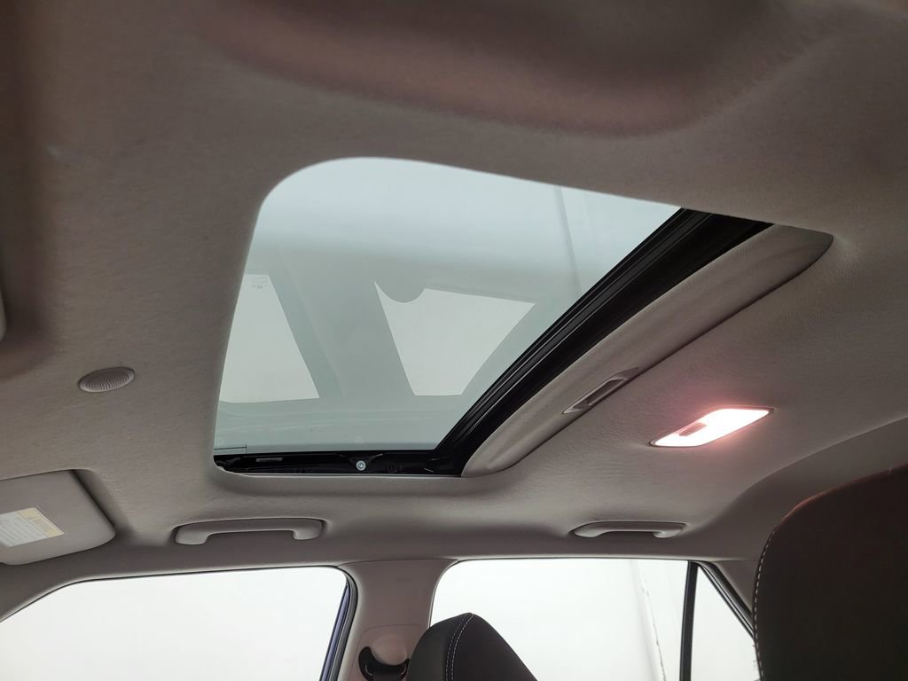 Used 2025 Hyundai Venue SEL image 10