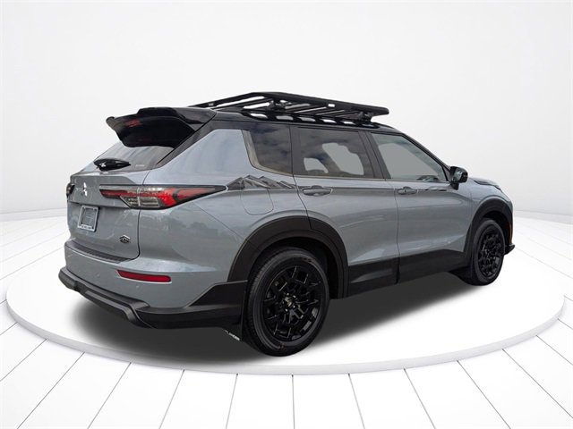 New 2026 Mitsubishi Outlander Trail Edition image 3