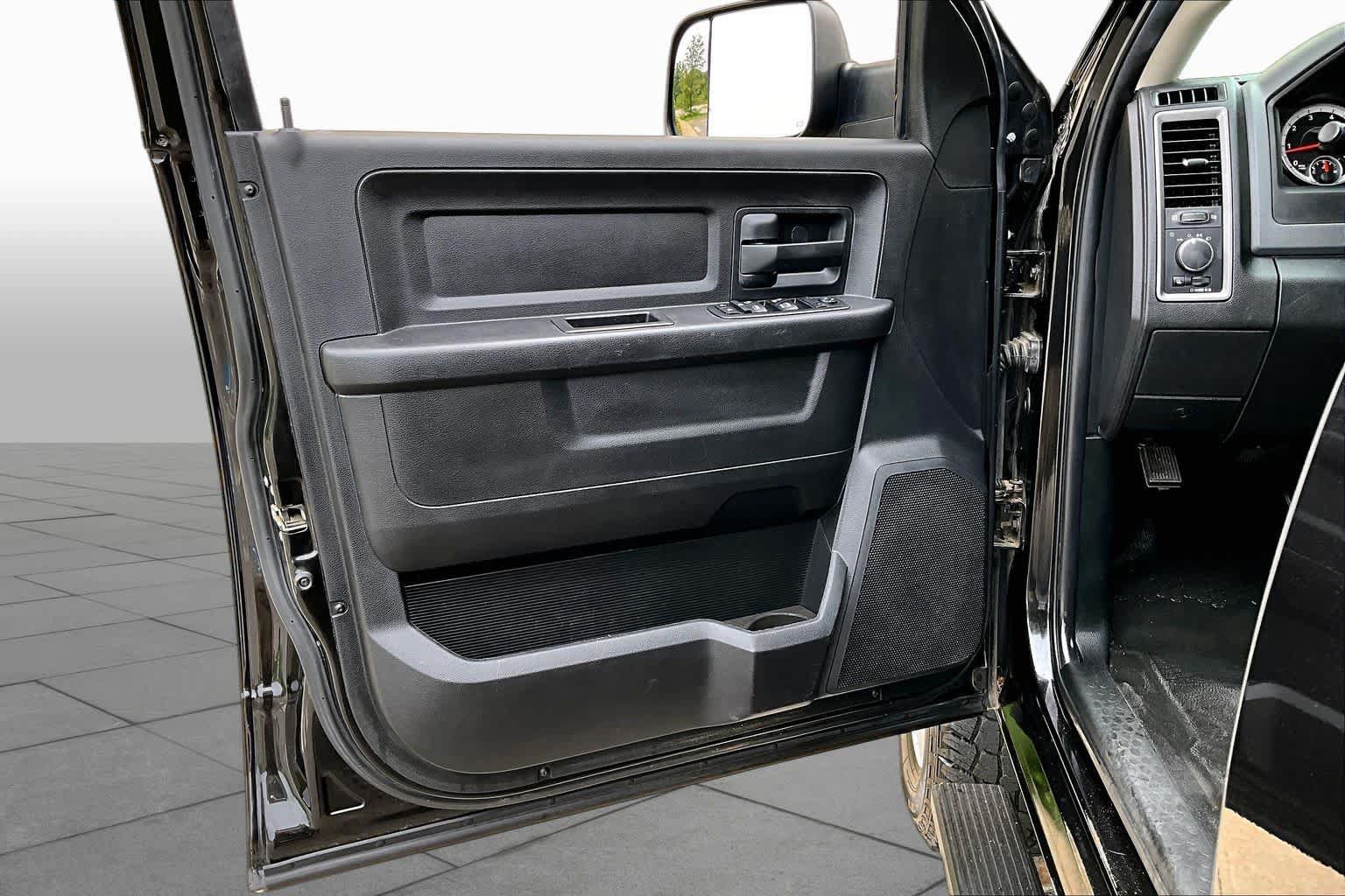 Used 2018 RAM 2500 Tradesman w/ Snow Chief Group AWD/4WD image 24