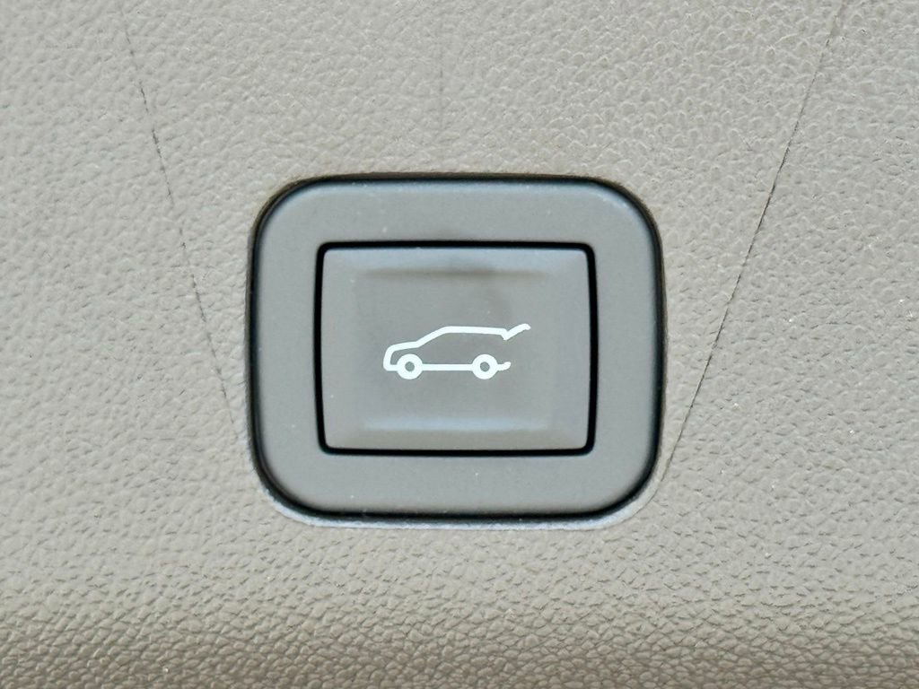 New 2026 Cadillac Escalade Luxury w/ Touring Package AWD/4WD image 40