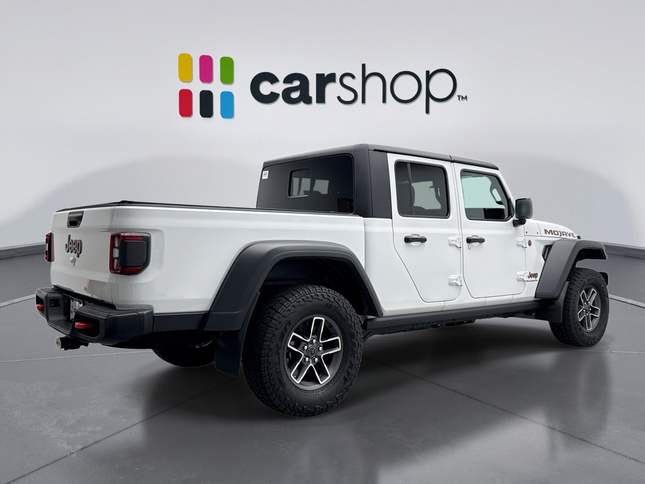 Used 2025 Jeep Gladiator Mojave w/ Convenience Group AWD/4WD image 5