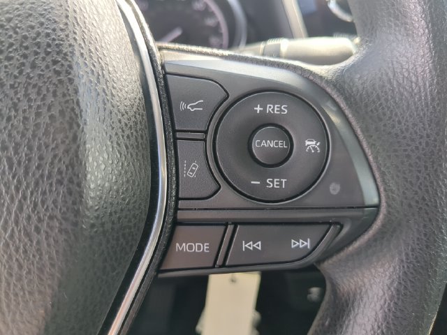 Used 2019 Toyota Camry LE FWD image 29