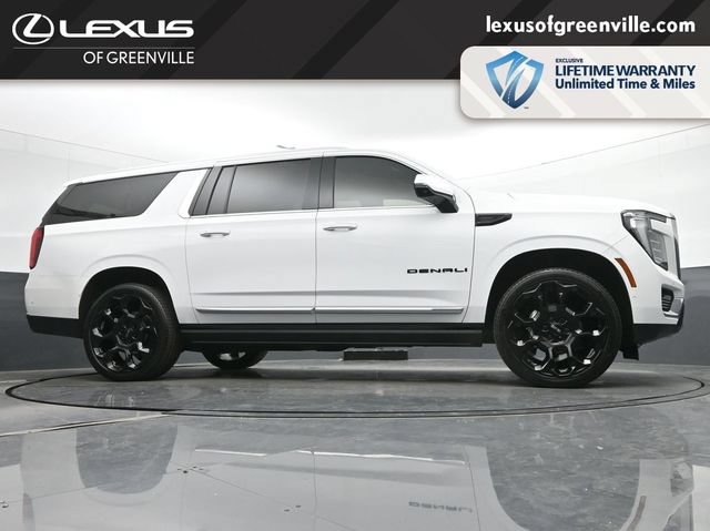 Used 2025 GMC Yukon XL Denali AWD/4WD image 34
