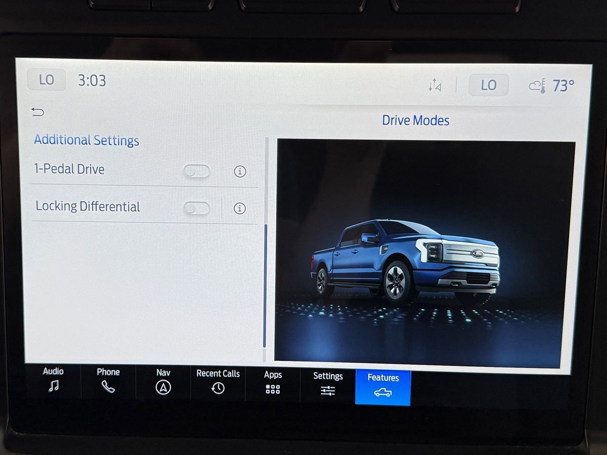 Used 2022 Ford F150 Lightning XLT AWD/4WD image 22