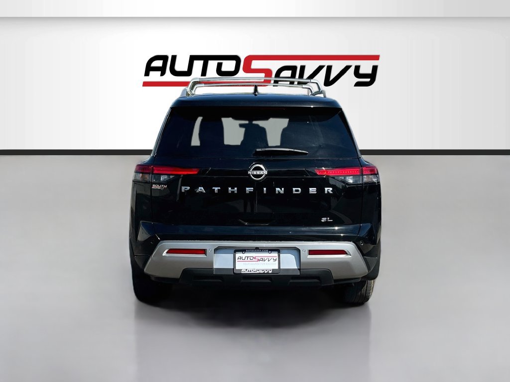 Used 2024 Nissan Pathfinder SL FWD image 6