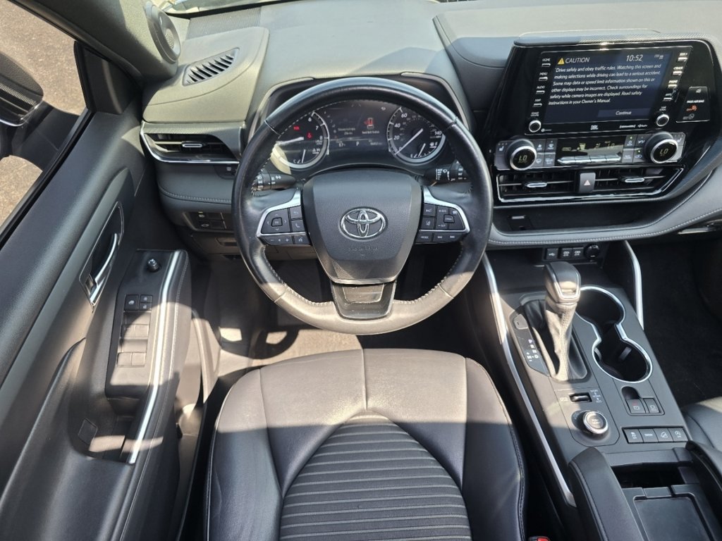 Used 2021 Toyota Highlander XSE AWD/4WD image 27