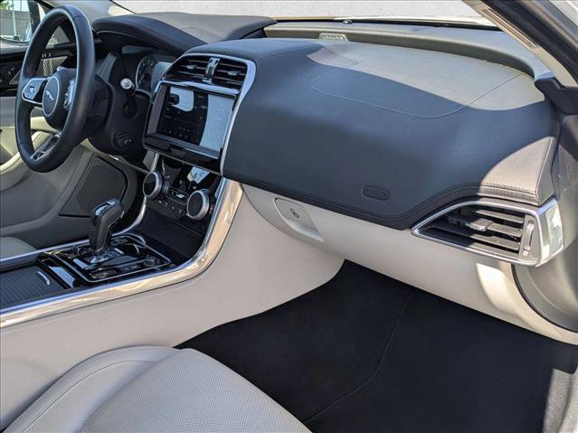 Used 2020 Jaguar XE S image 21