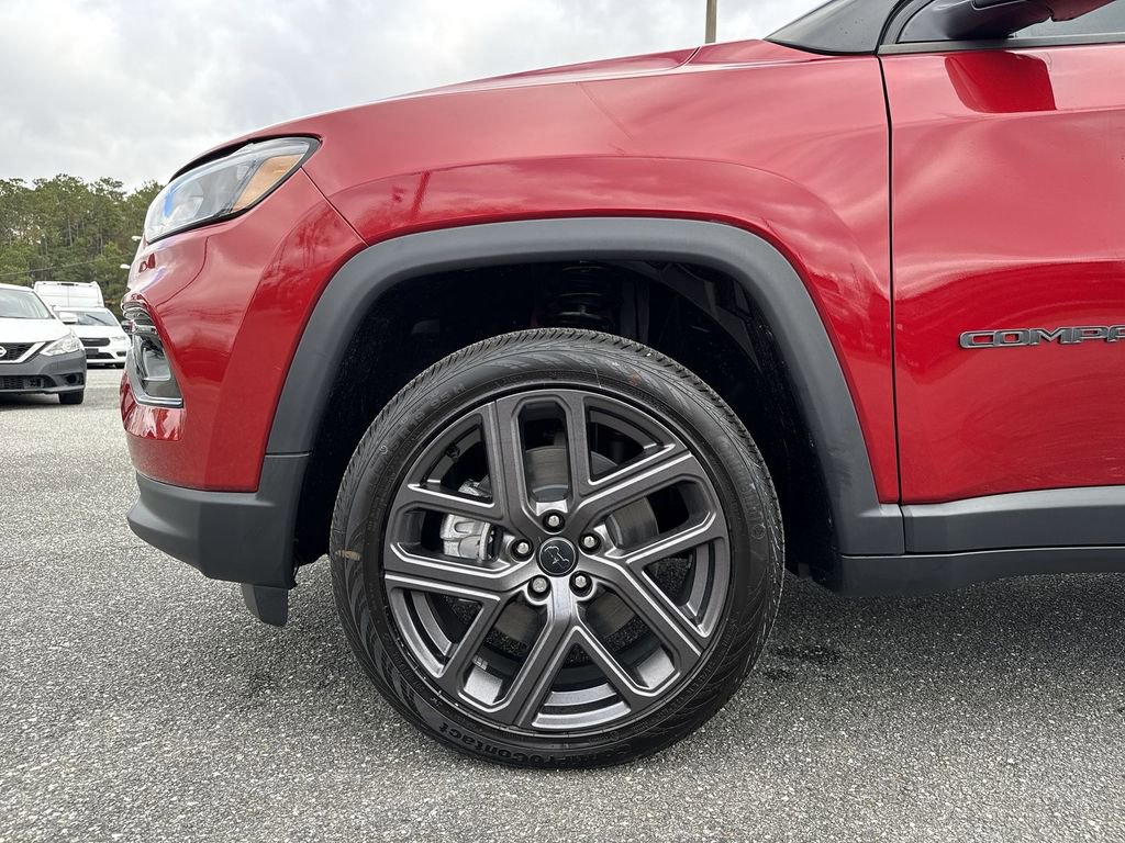 New 2026 Jeep Compass Limited w/ Sun, Sound & Navigation Group AWD/4WD image 10