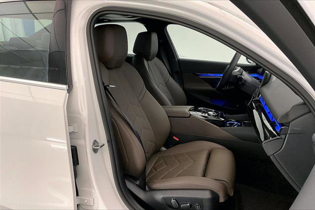 New 2025 BMW i5 xDrive40 w/ Premium Package image 7