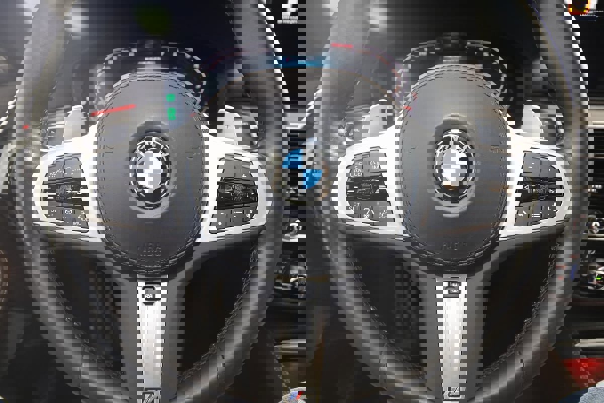 Used 2023 BMW M550i xDrive image 47