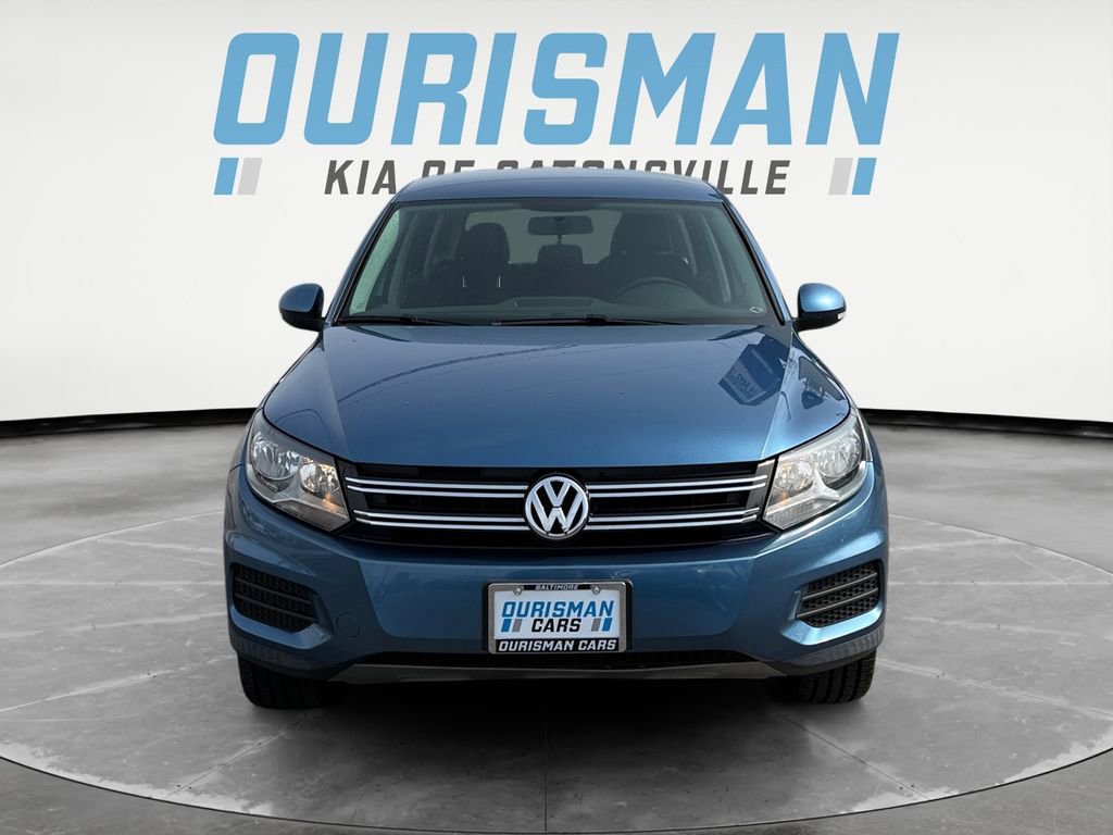 Used 2017 Volkswagen Tiguan Limited w/ Alloy Wheels Package image 8