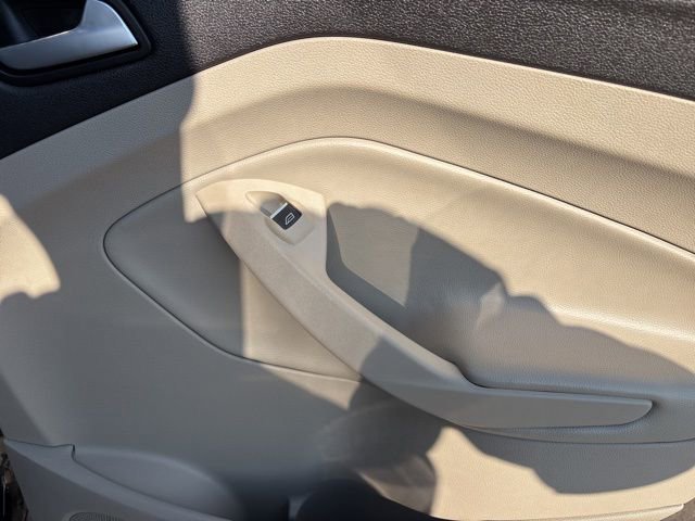 Used 2018 Ford Escape Titanium w/ Ford Safe & Smart Package image 39