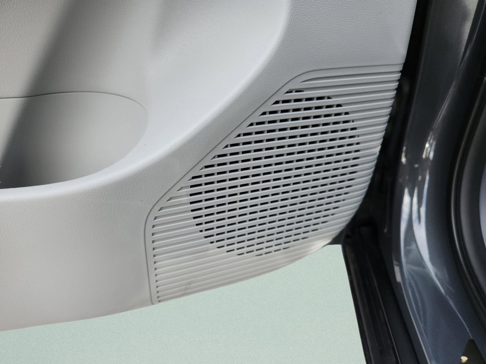 New 2026 Hyundai Kona SEL Premium image 16