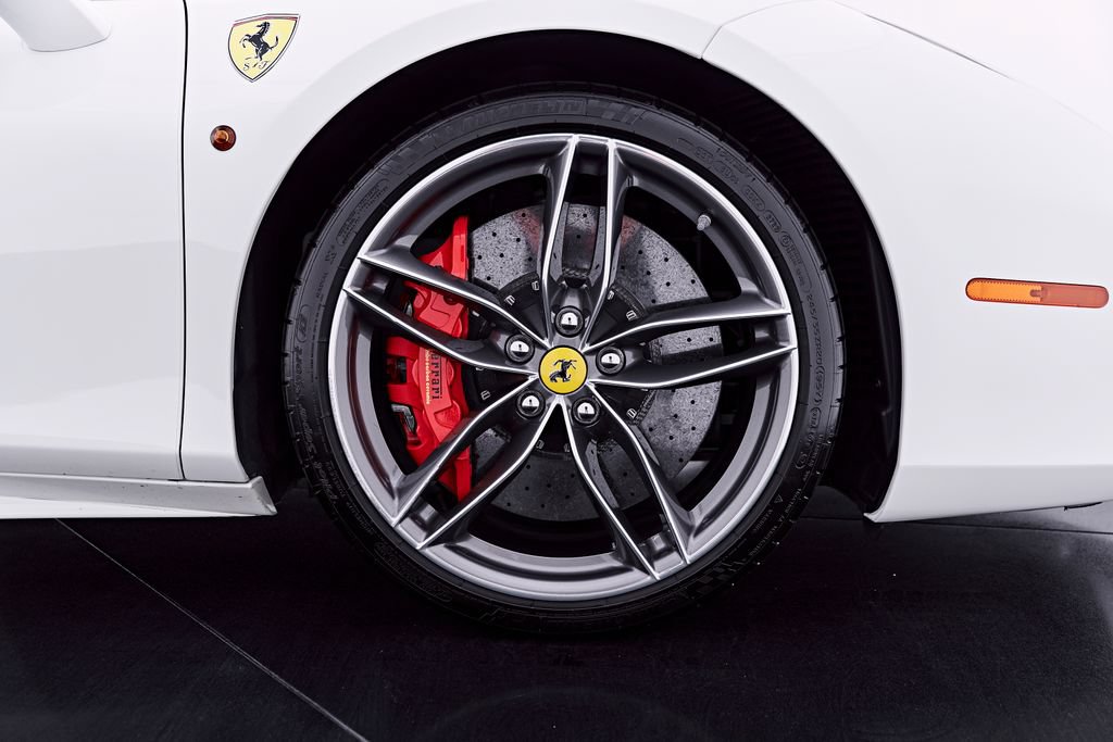 Used 2019 Ferrari 488 Spider RWD image 44
