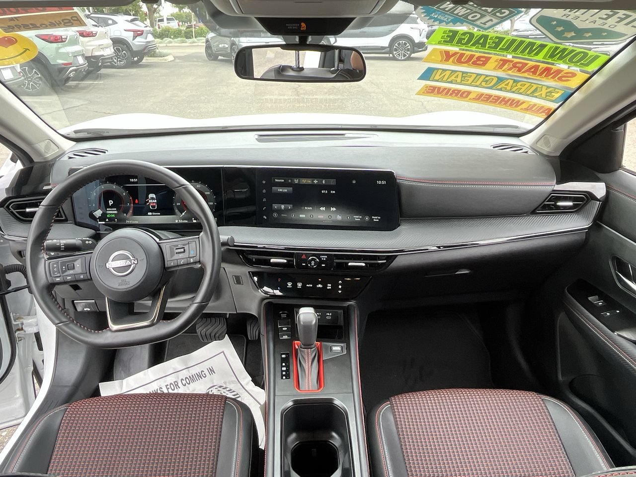 Used 2025 Nissan Kicks SR AWD/4WD image 18