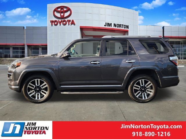 Used 2017 Toyota 4Runner Limited AWD/4WD image 5