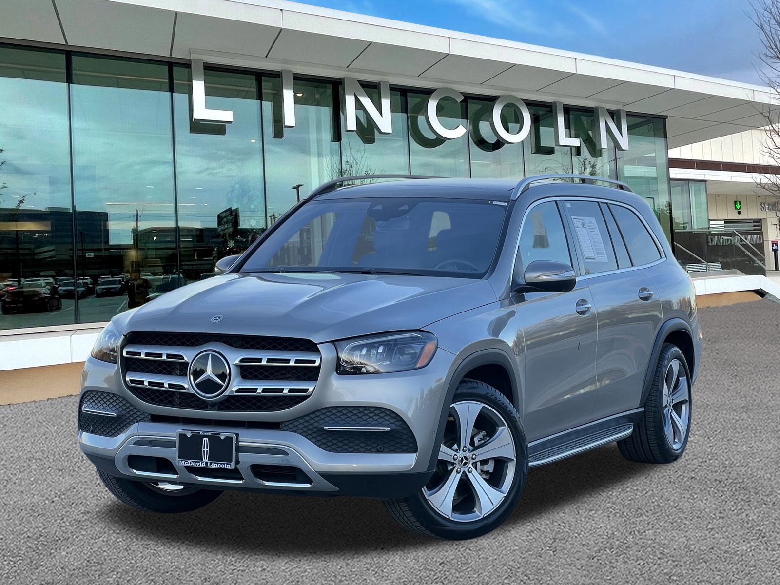 Used 2022 Mercedes-Benz GLS 450 4MATIC image 2