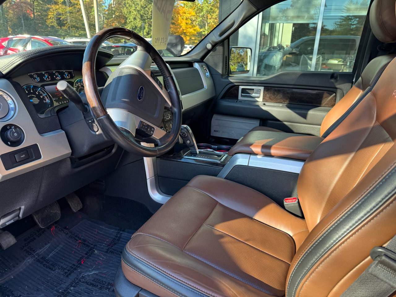 Used 2014 Ford F150 Platinum image 10