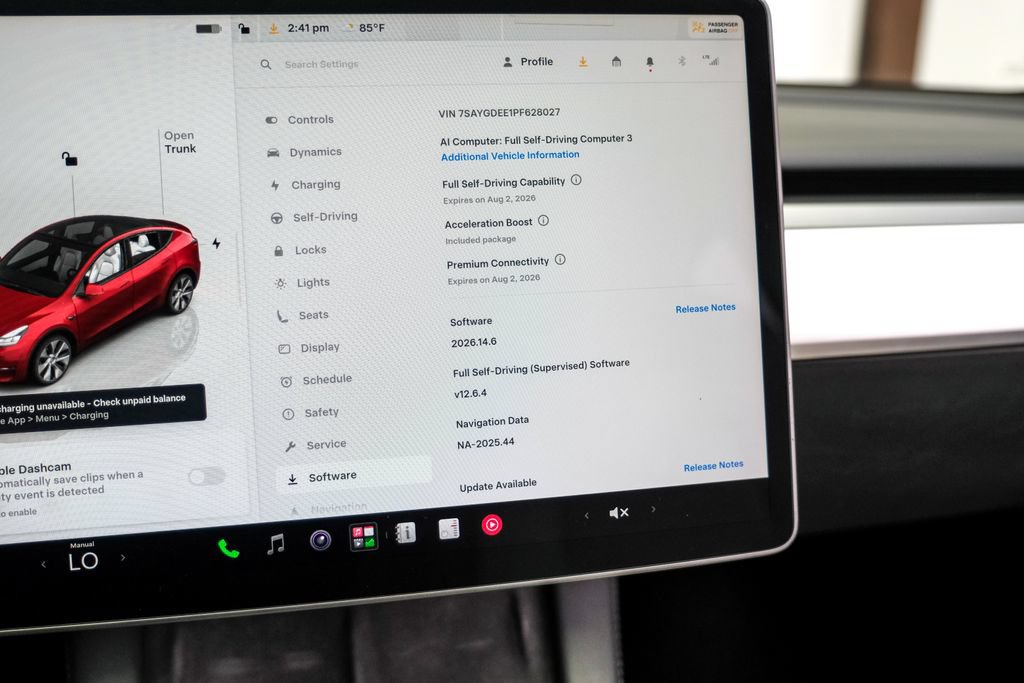 Used 2023 Tesla Model Y AWD image 29
