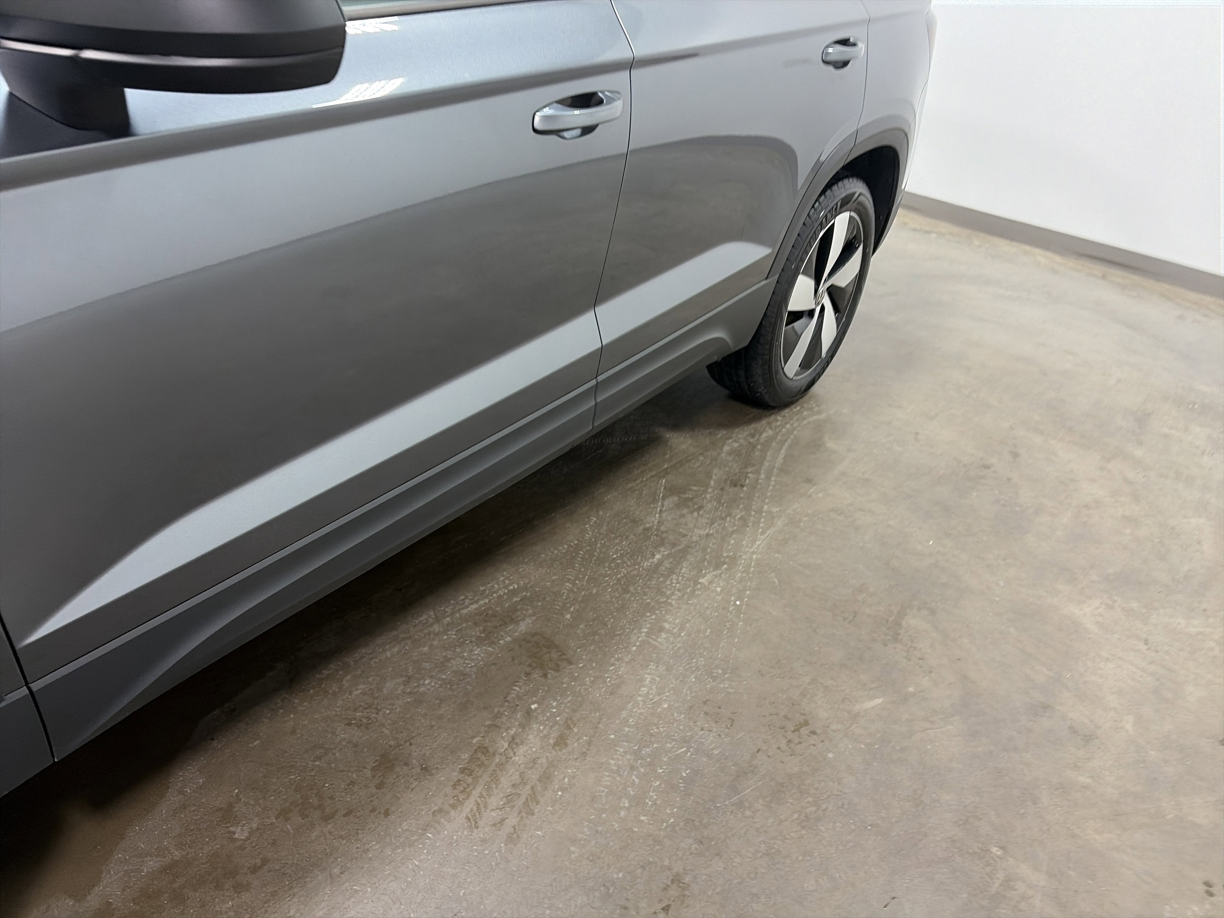 Certified 2025 Volkswagen Taos S image 10