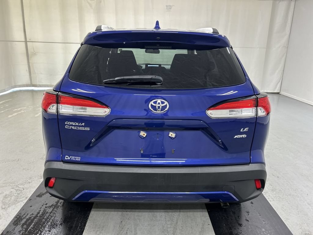 Used 2024 Toyota Corolla Cross LE w/ Moonroof Package AWD/4WD image 21