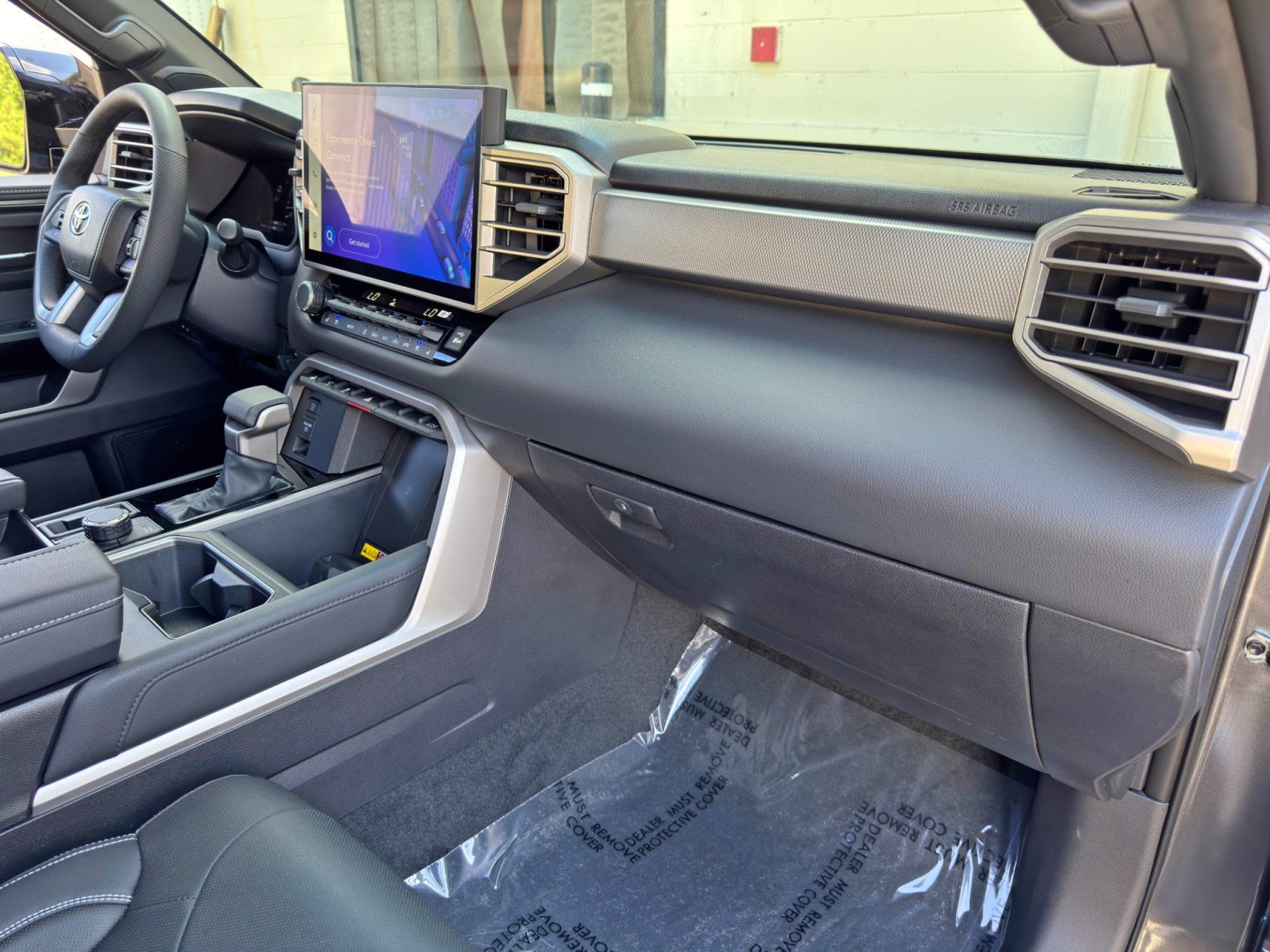Used 2026 Toyota Tundra Limited AWD/4WD image 14