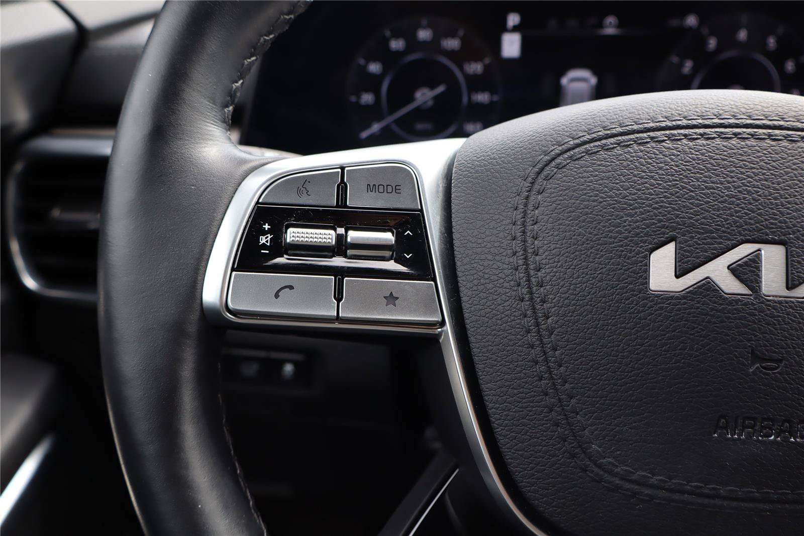 Used 2024 Kia Telluride SX X-Line AWD/4WD image 16