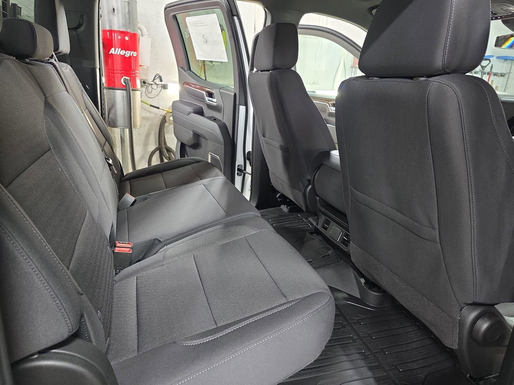 New 2026 GMC Sierra 1500 SLE w/ Preferred Package image 11