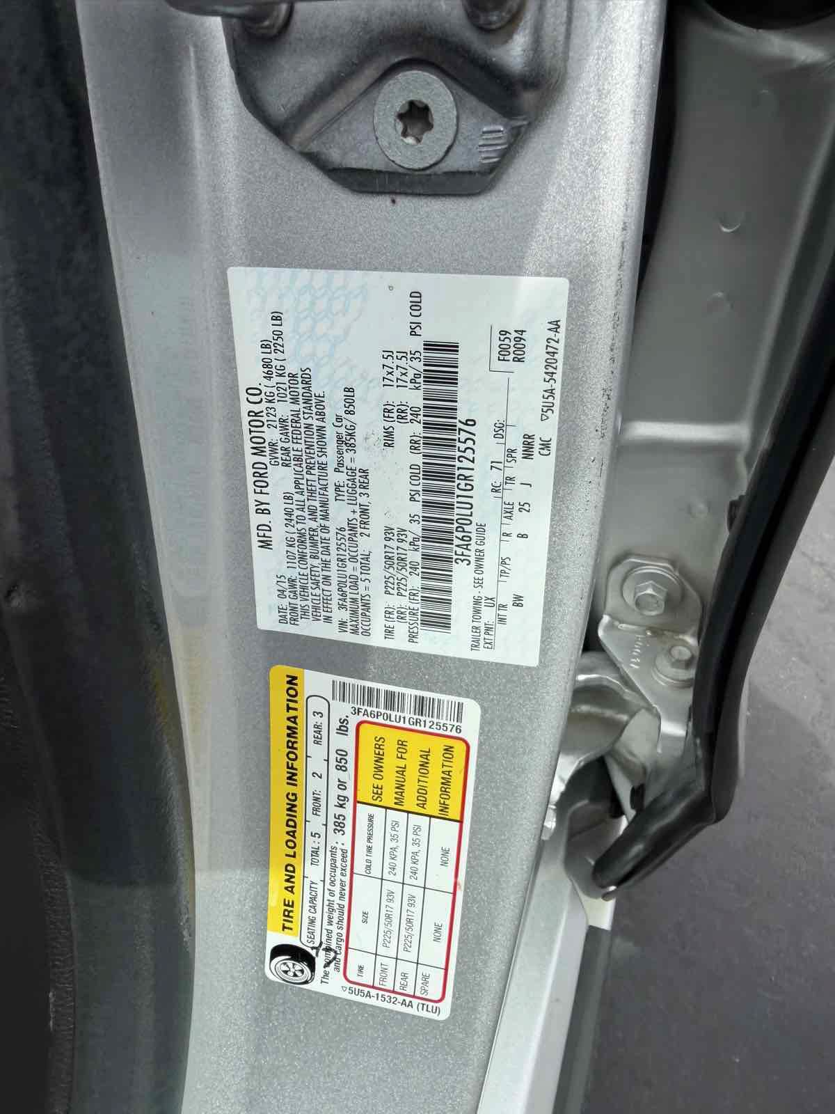 Used 2016 Ford Fusion SE w/ Equipment Group 502A FWD image 16