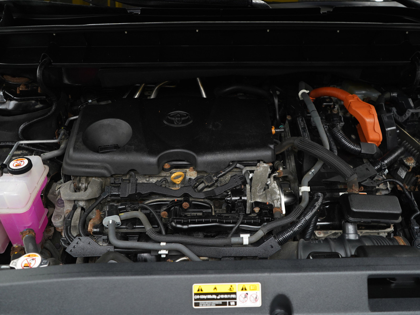 Used 2020 Toyota Highlander LE AWD/4WD image 31