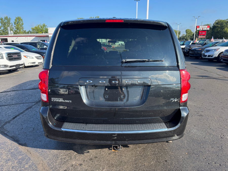 Used 2016 Dodge Grand Caravan R/T FWD image 4