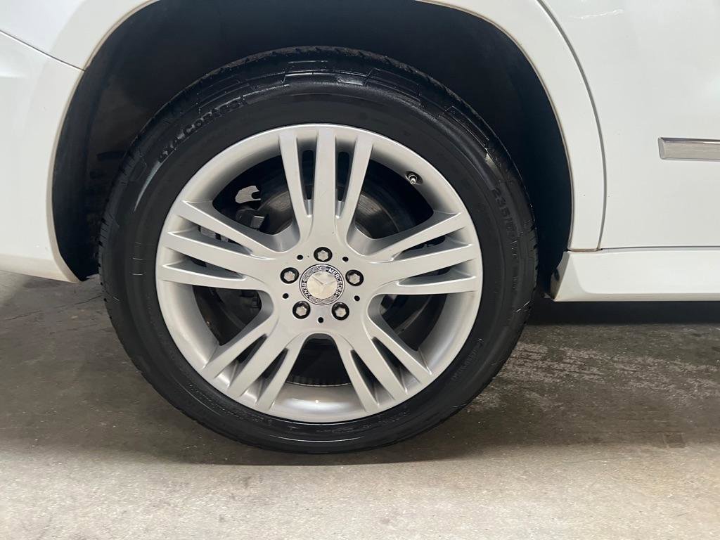 Used 2015 Mercedes-Benz GLK 350 2WD image 18