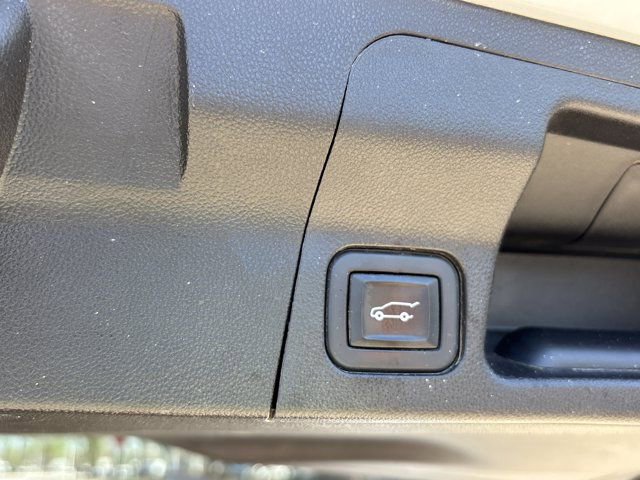 Used 2020 GMC Acadia AT4 w/ Driver Alert Package II AWD/4WD image 11