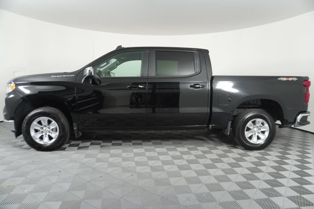 Used 2025 Chevrolet Silverado 1500 LT AWD/4WD image 4