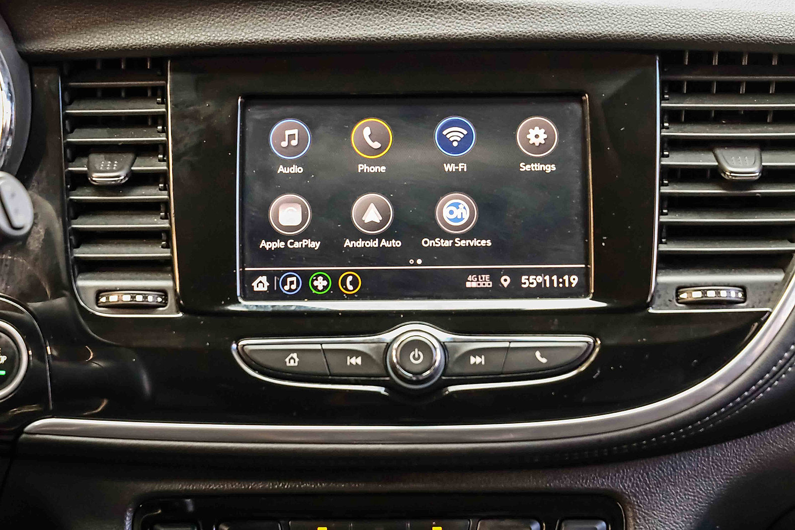 Used 2022 Buick Encore Preferred image 12