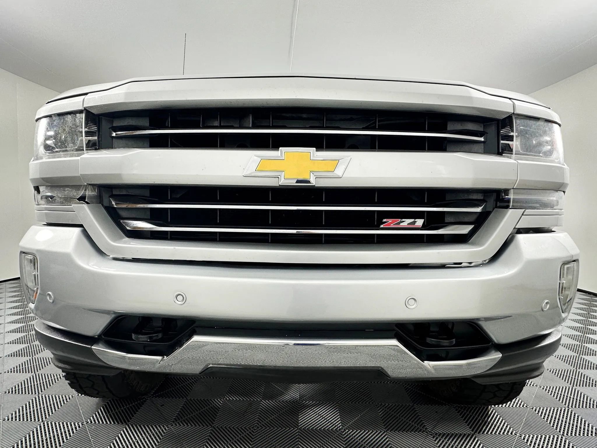 Used 2016 Chevrolet Silverado 1500 LTZ Z71 w/ LTZ Plus Package image 4