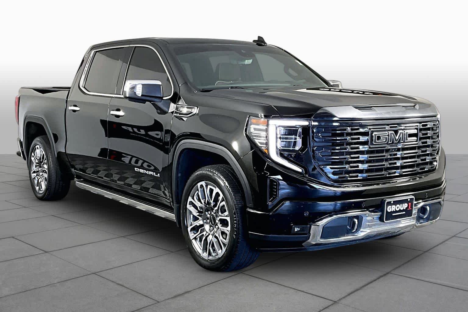 Used 2023 GMC Sierra 1500 Denali Ultimate AWD/4WD image 3