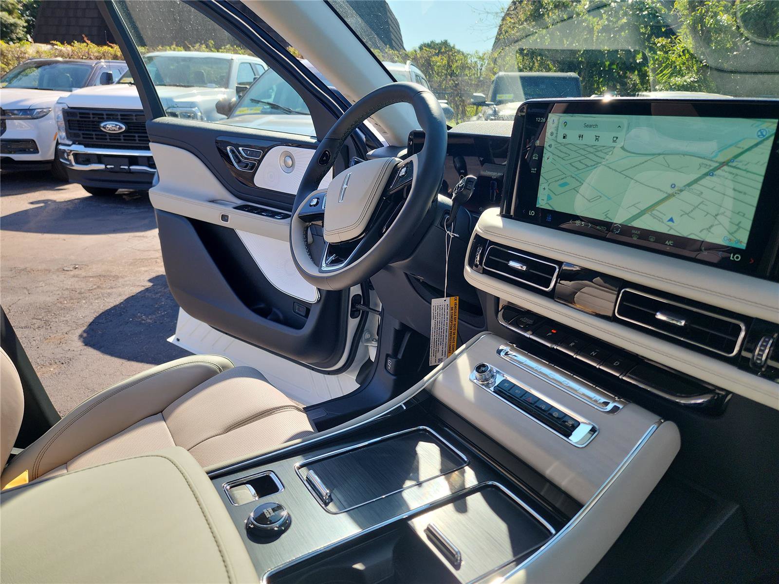 New 2026 Lincoln Aviator Reserve w/ Luxury Package RWD image 30