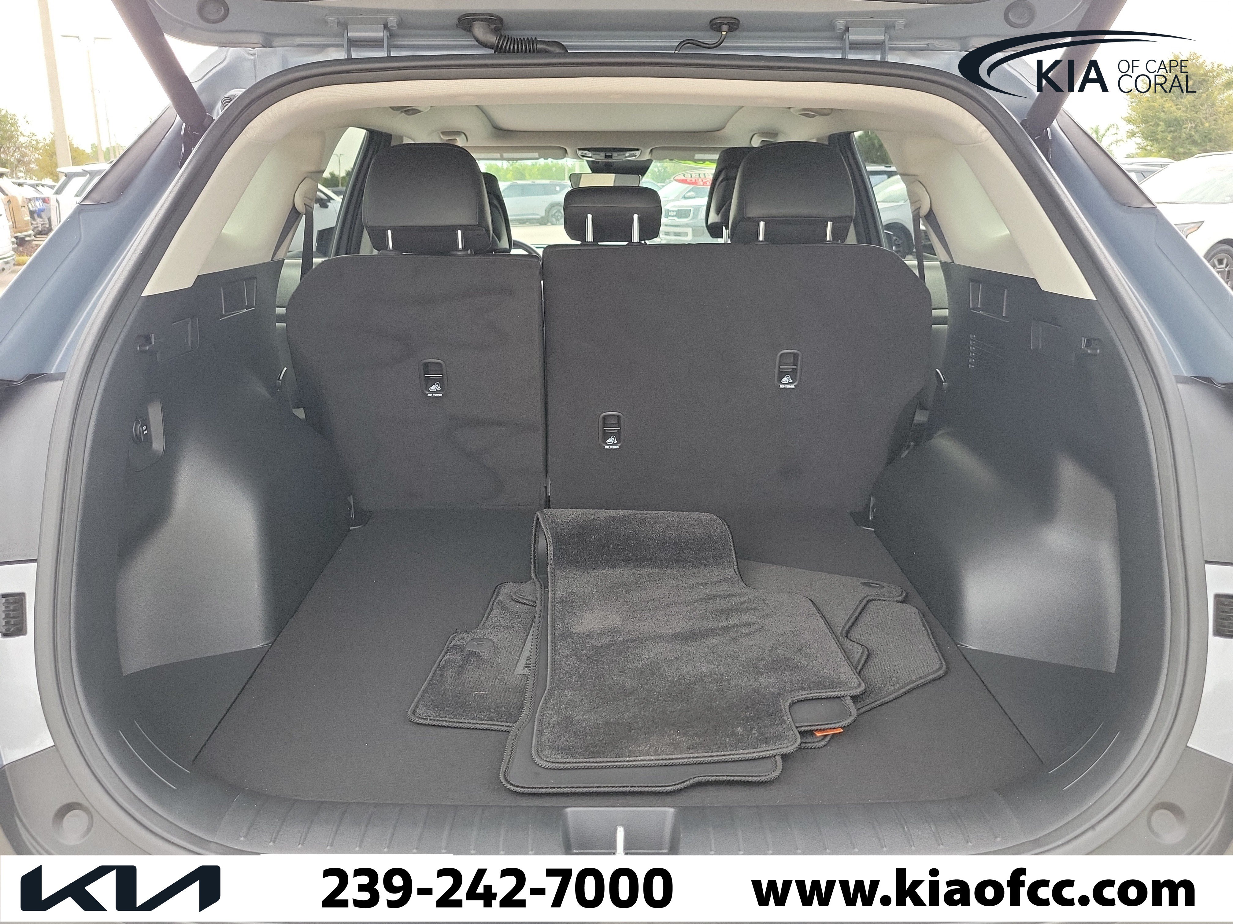 Certified 2025 Kia Sportage EX w/ Premium Package FWD image 10