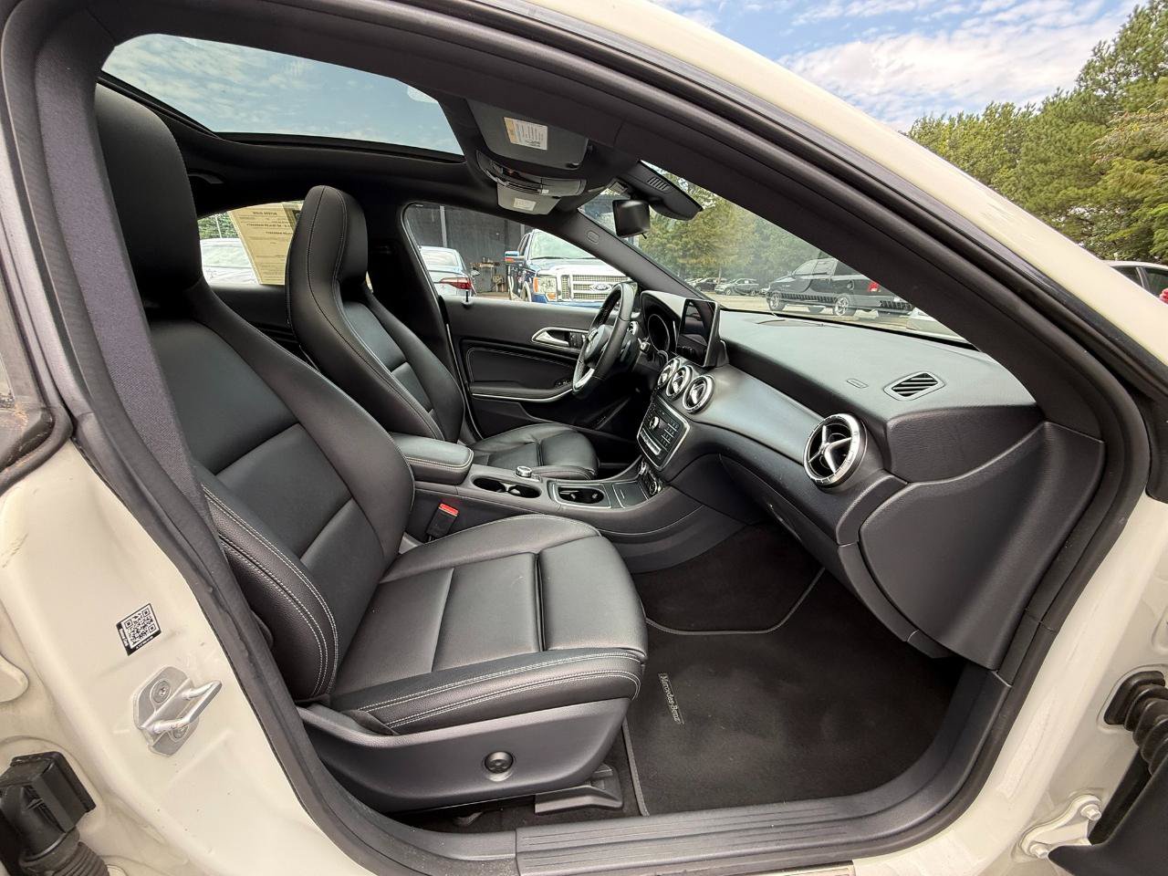 Used 2018 Mercedes-Benz CLA 250 image 15