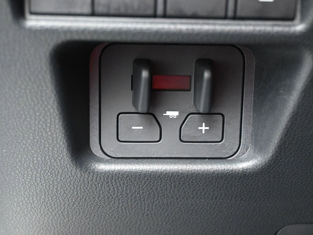 Certified 2024 Toyota Land Cruiser image 17