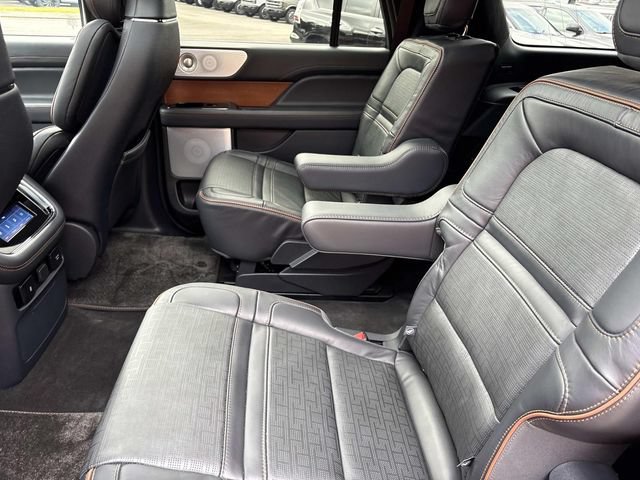 Certified 2024 Lincoln Navigator L Black Label AWD/4WD image 18