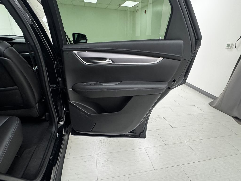 Used 2023 Cadillac XT5 Luxury image 15