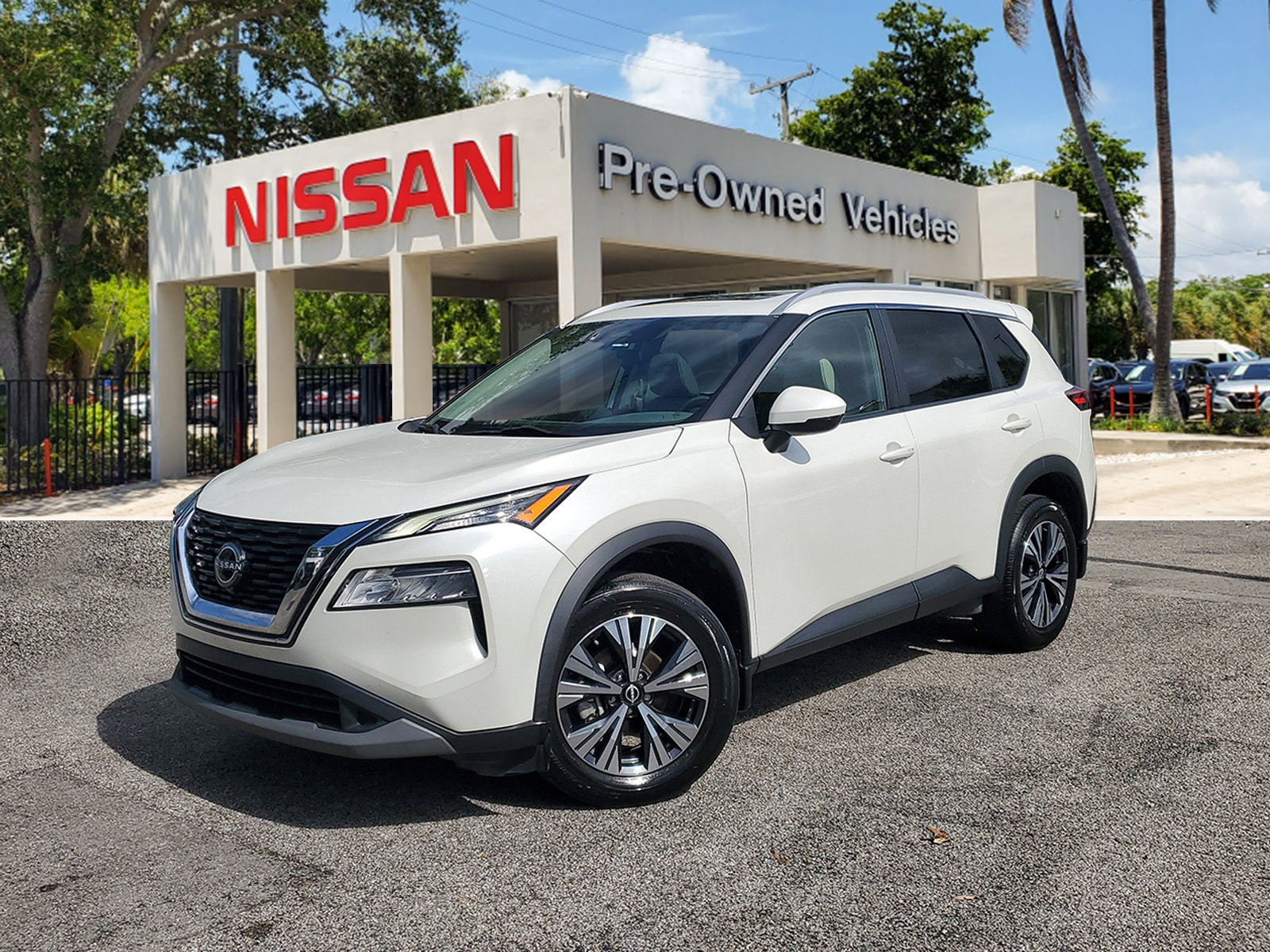 Certified 2022 Nissan Rogue SV w/ SV Premium Package image 1