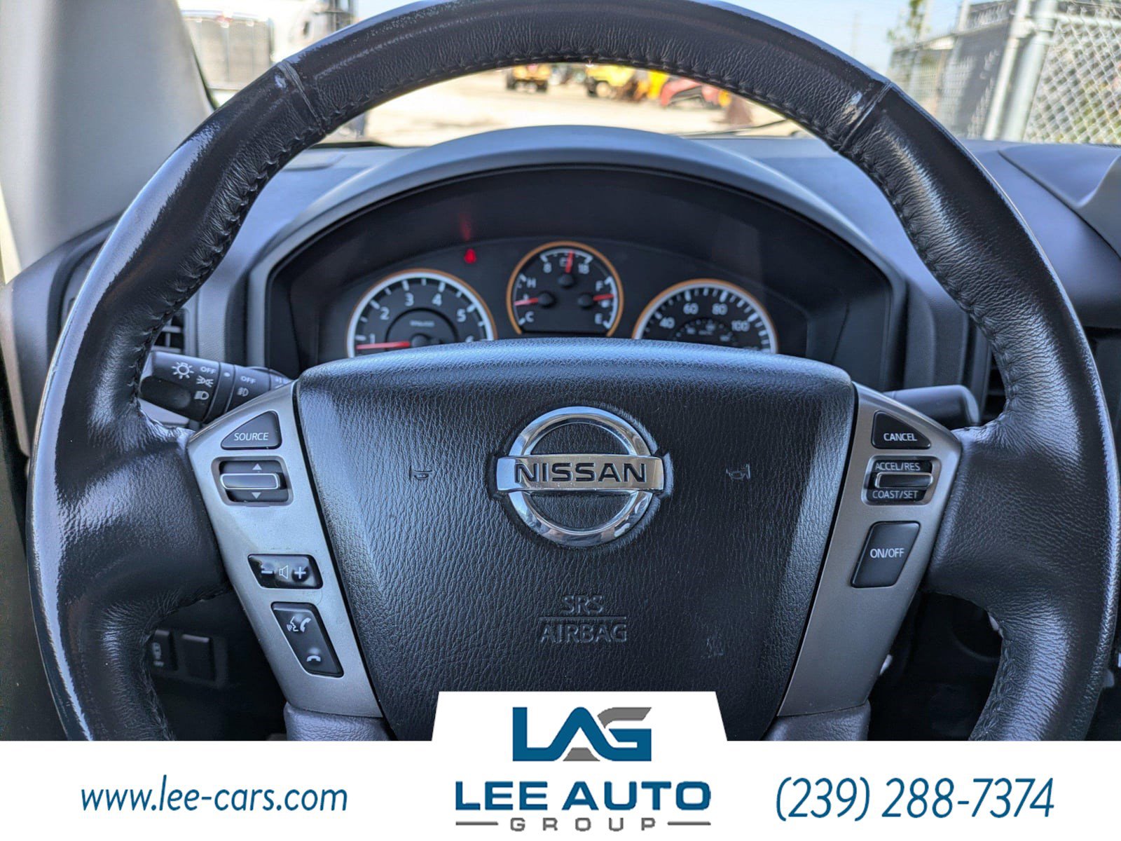 Used 2015 Nissan Titan SV w/ SV Value Truck Package AWD/4WD image 21